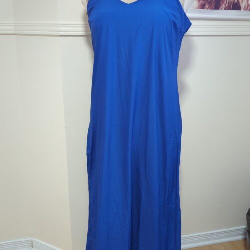 2026/03/JPEG_20260312_104153_6128822995503467591-scaled.jpg Robe longue à bretelles, Old Navy