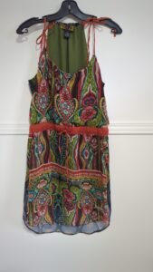 Robe fleurie Desigual, tons verts et orangé, semble small