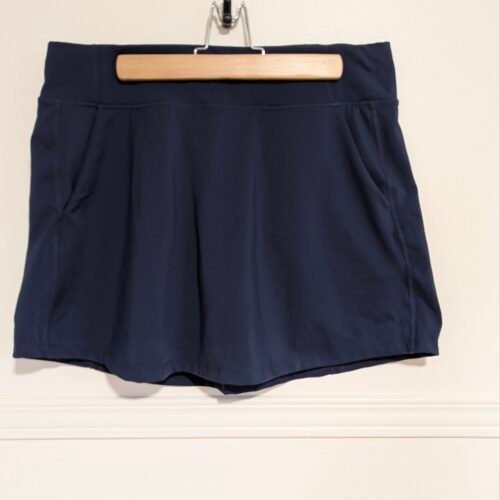 2026/05/1000009014-scaled.jpg Jupe-short bleu marine, sport, LOLË