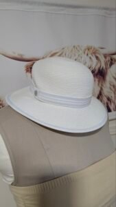 Chapeau d' été blanc n°vo, gr o/s