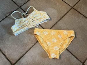 Bikini marguerites 🌼 10 ans
